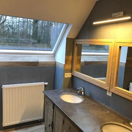 Au Bois De Rosee Holiday home