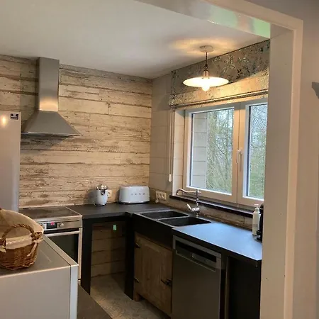 Au Bois De Rosee Holiday home *