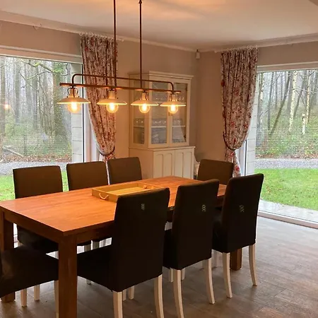 Au Bois De Rosee Vakantiehuis *